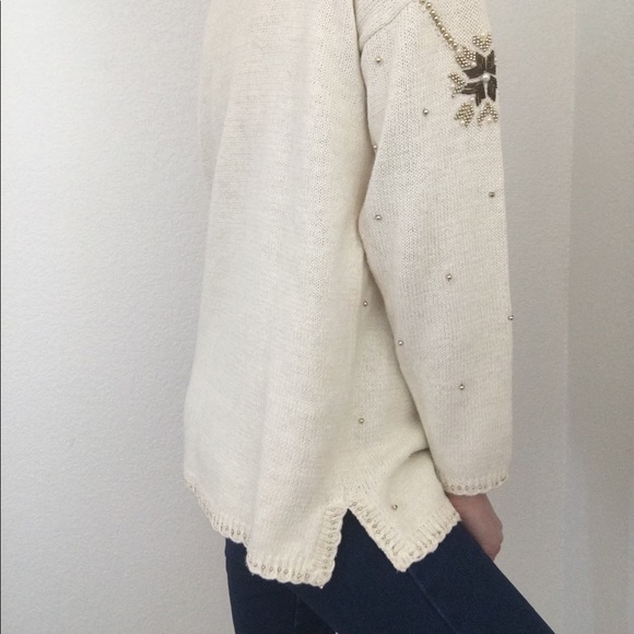 🤩VTG embellished snowflake holiday sweater - Picture 5 of 11